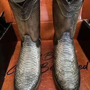 Freebird Men's Black Textured Leather Western Cowboy Boots